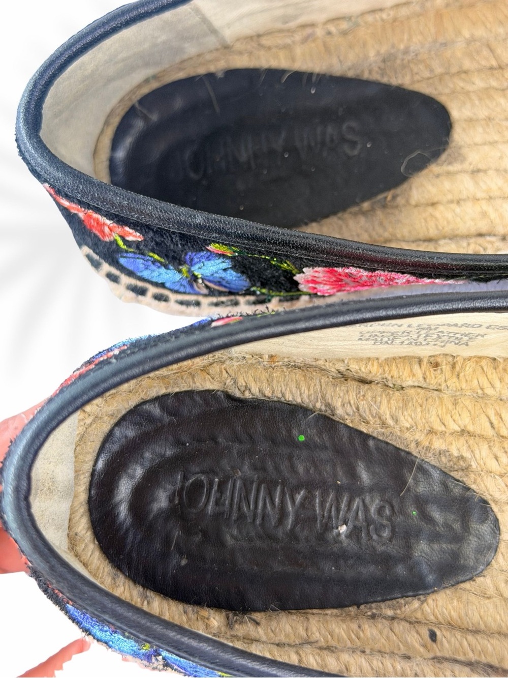 Johnny Was Leopard Espadrille Slip-Ons with Floral Embroidery Women’s size 8 - Picture 4 of 5